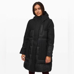 Lululemon Winter Chill Wool Down puffer Parka
Heathered Black / Black 10